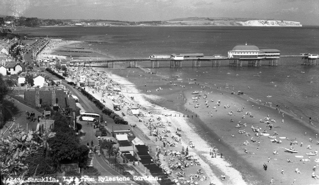 Shanklin, Isle of Wight, in the 1950s - thanks to WJ Nigh